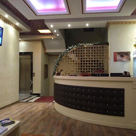 Hotel Mustang Vasqarr Buitenkant foto