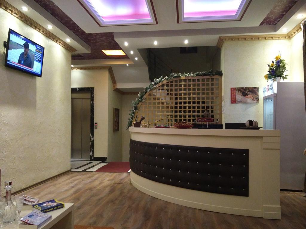 Hotel Mustang Vasqarr Buitenkant foto