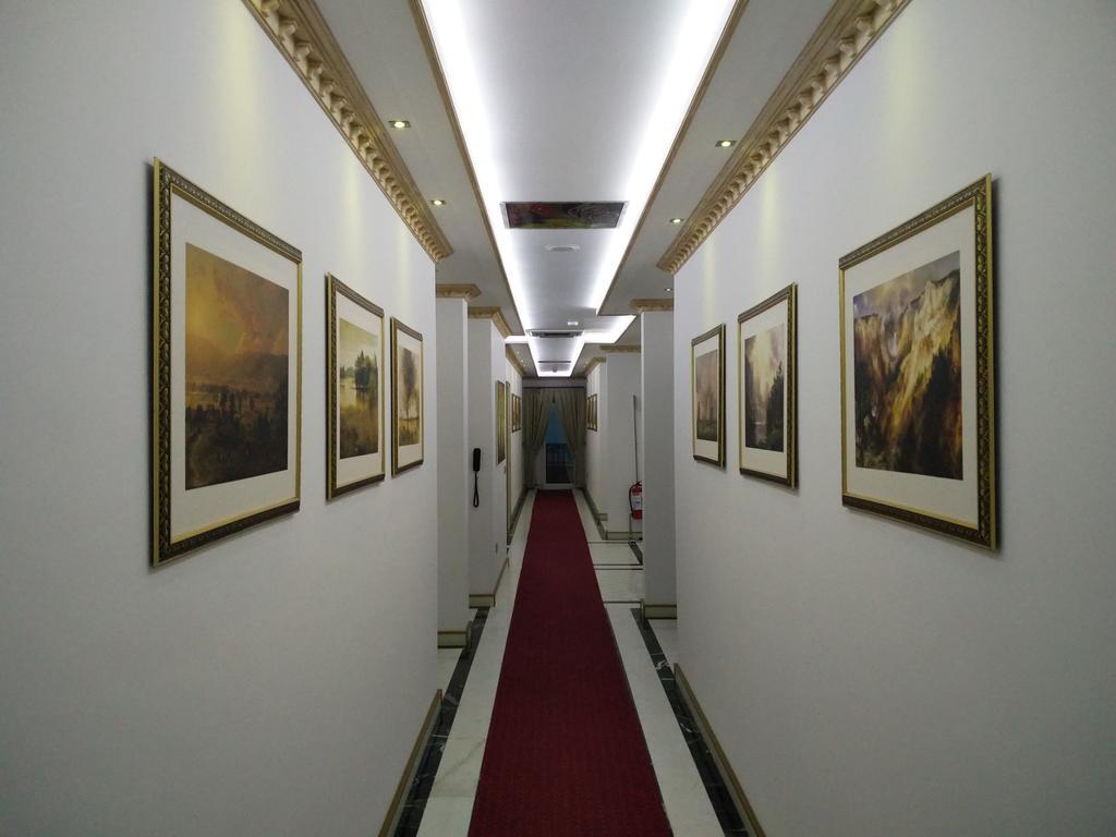 Hotel Mustang Vasqarr Buitenkant foto
