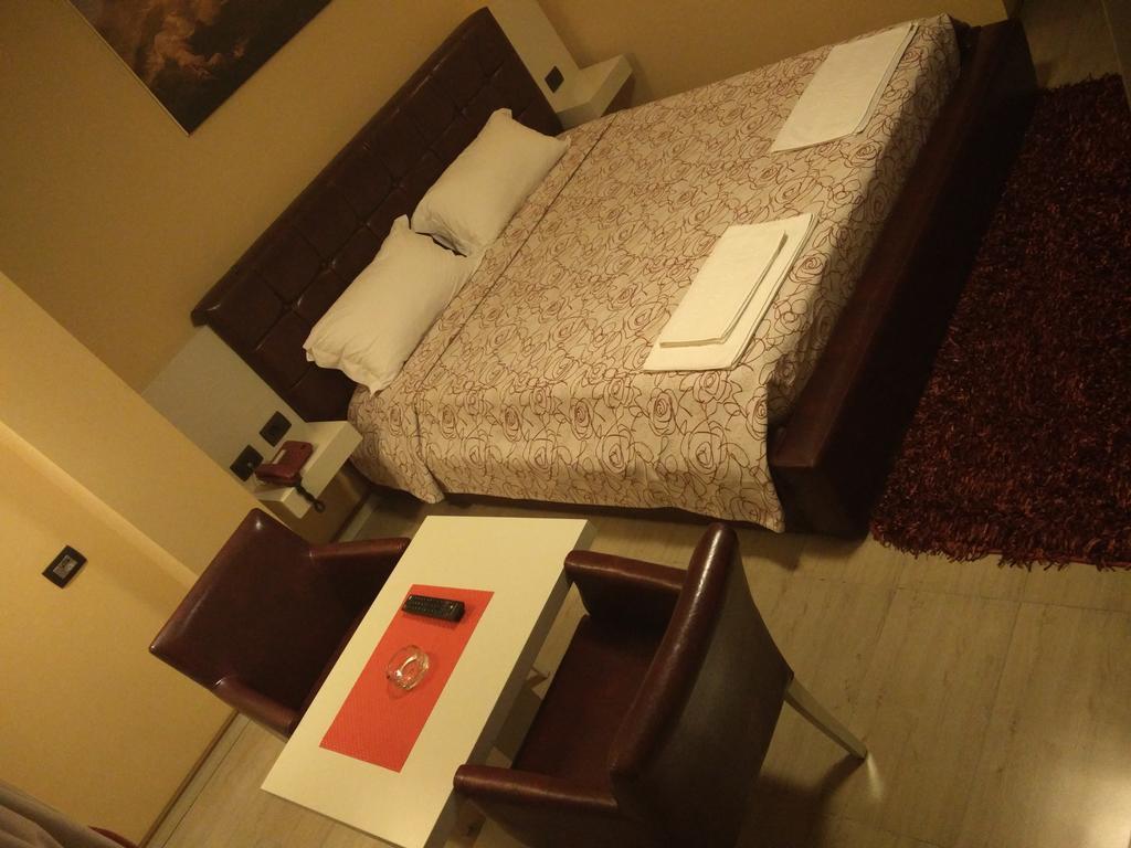 Hotel Mustang Vasqarr Buitenkant foto